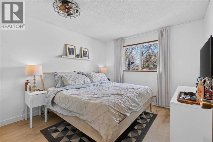 219 Sunvale Crescent SE — photo 13 of 24