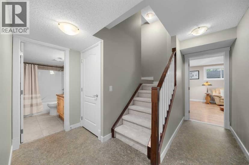 87 Brightonstone Gardens SE — photo 19 of 40