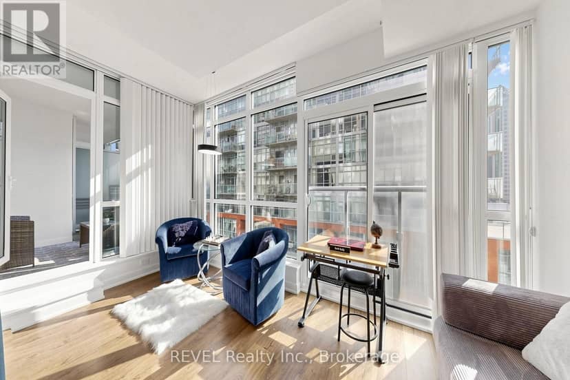 705 - 30 Nelson Street — photo 13 of 40