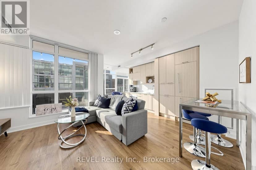 705 - 30 Nelson Street, Toronto, photo 6