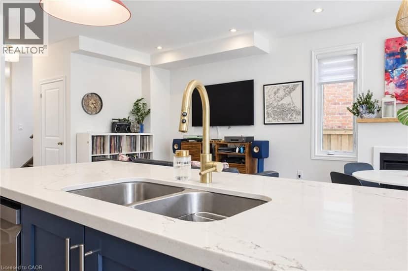 60 STARLING Drive — photo 10 of 39
