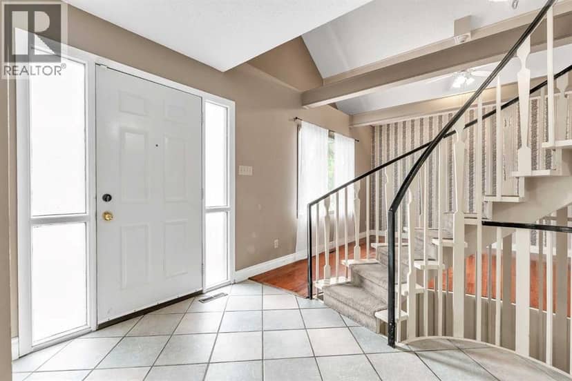 5820 Dalmead Crescent NW, Calgary, photo 2