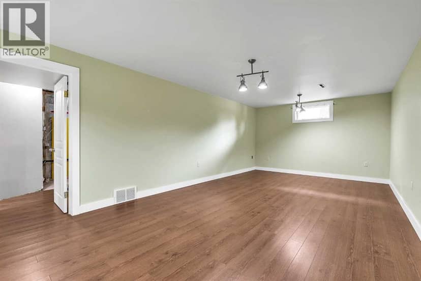 5820 Dalmead Crescent NW — photo 32 of 40