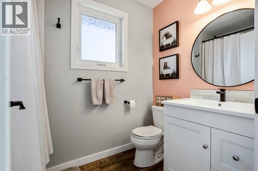71 Strathclair Rise SW — photo 19 of 38