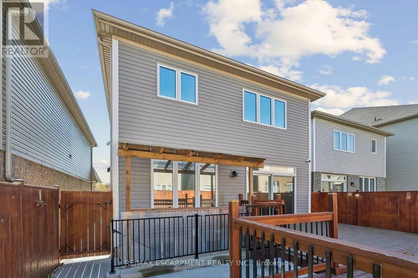 16 Alexandra Drive — photo 40 of 40