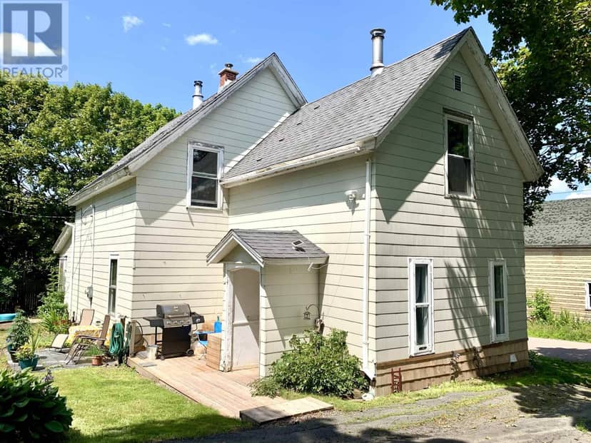 26 Starr Street, Springhill, photo 4