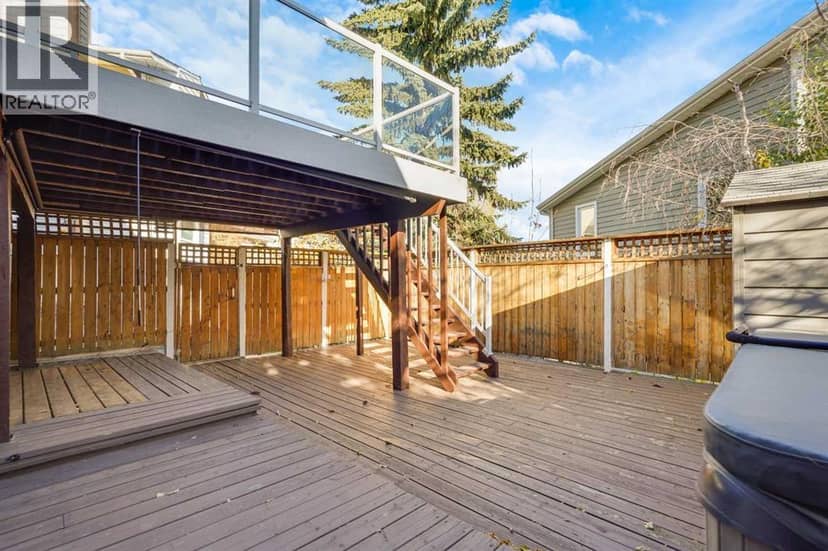 84 Strathlorne Crescent SW — photo 35 of 40