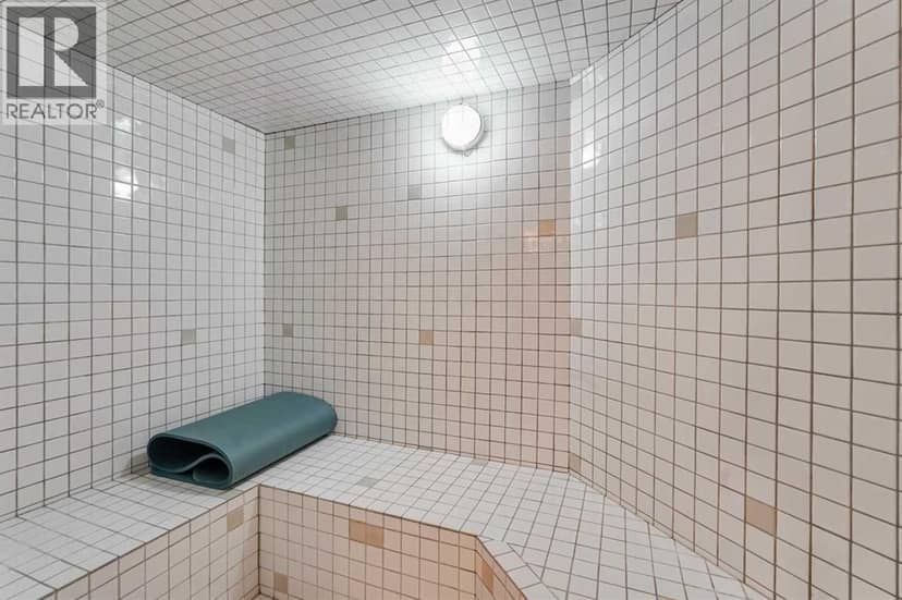 84 Strathlorne Crescent SW — photo 33 of 40