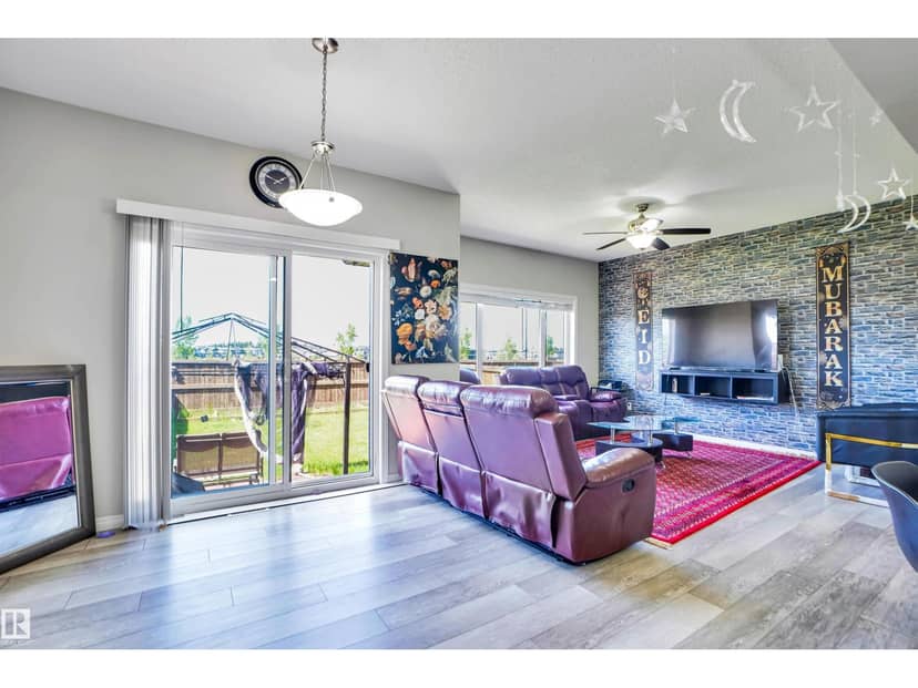 2743 Collins Cr SW — photo 14 of 40