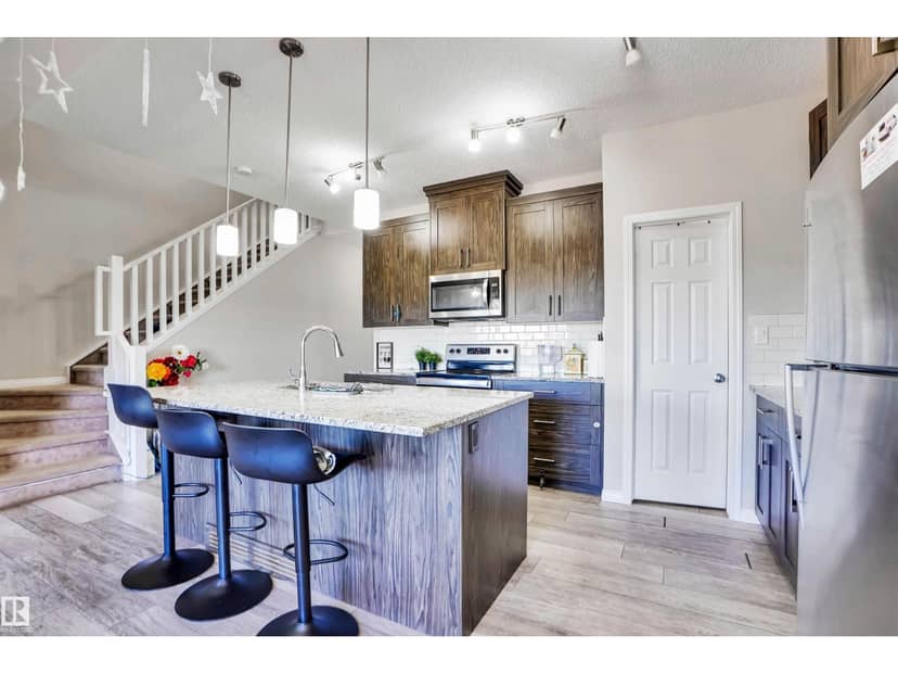 2743 Collins Cr SW — photo 16 of 40