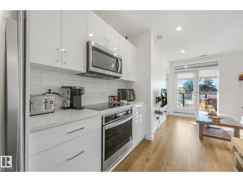 #210 11503 76 AV NW — photo 12 of 40