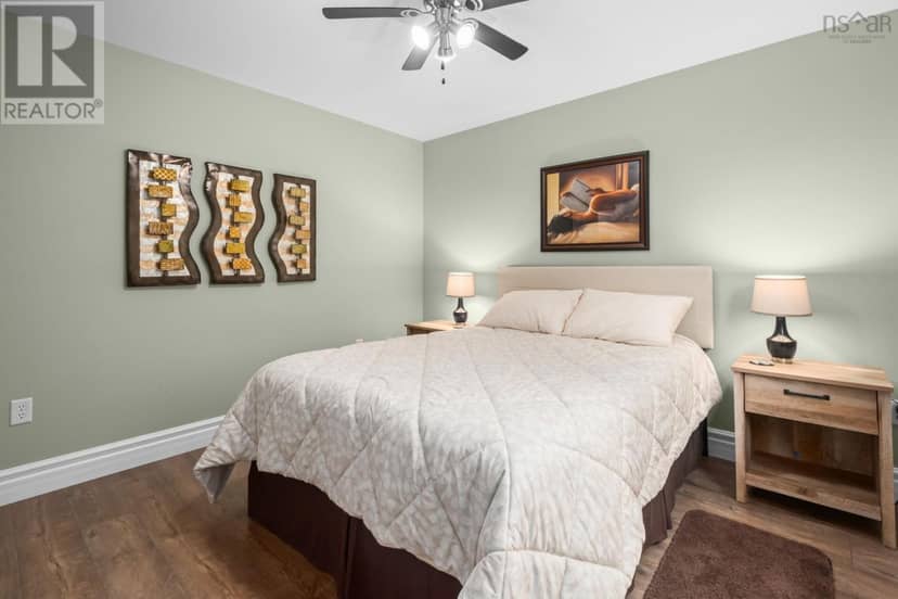 40 Hawkins Drive — photo 33 of 40