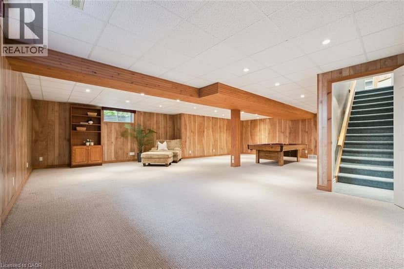 8 CHANCELLOR Drive — photo 22 of 37