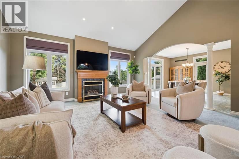 8 CHANCELLOR Drive — photo 7 of 37