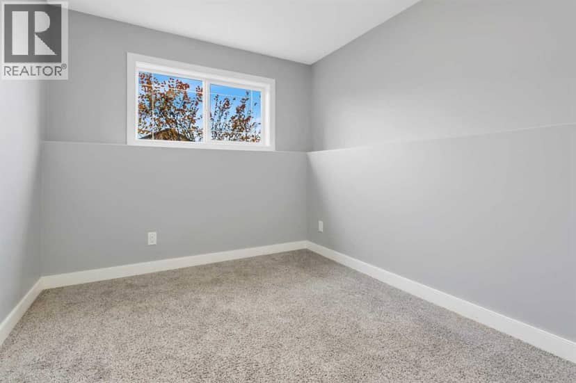 4431 54 Street — photo 30 of 40