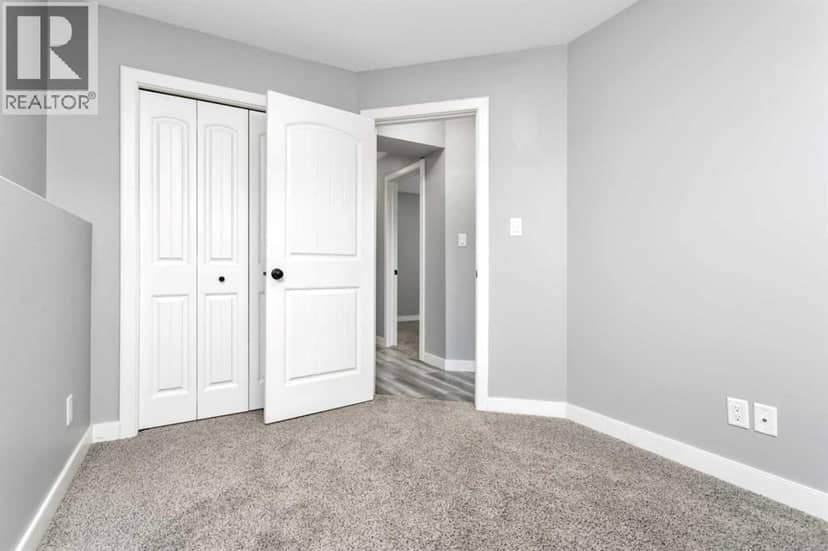 4431 54 Street — photo 31 of 40