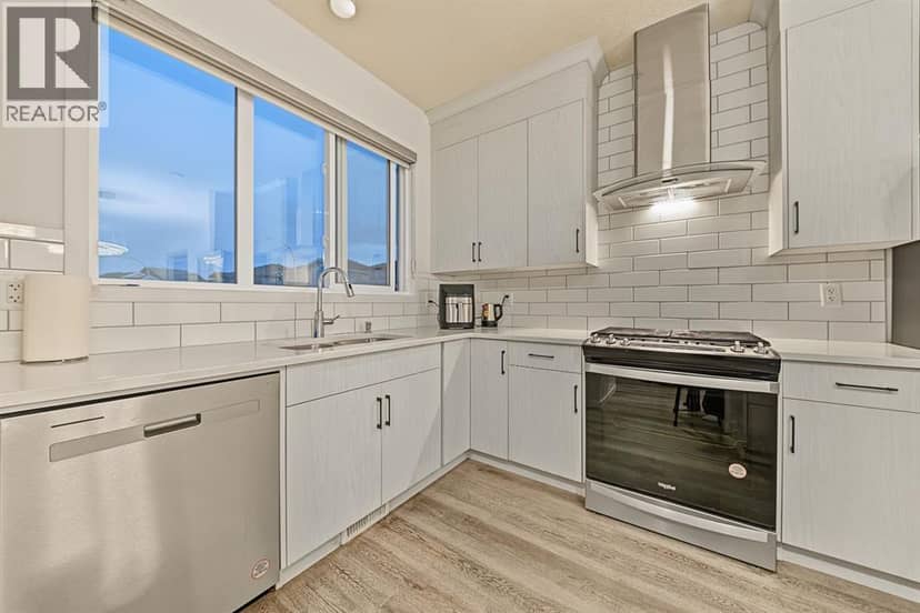 3679 Cornerstone Boulevard NE — photo 12 of 40