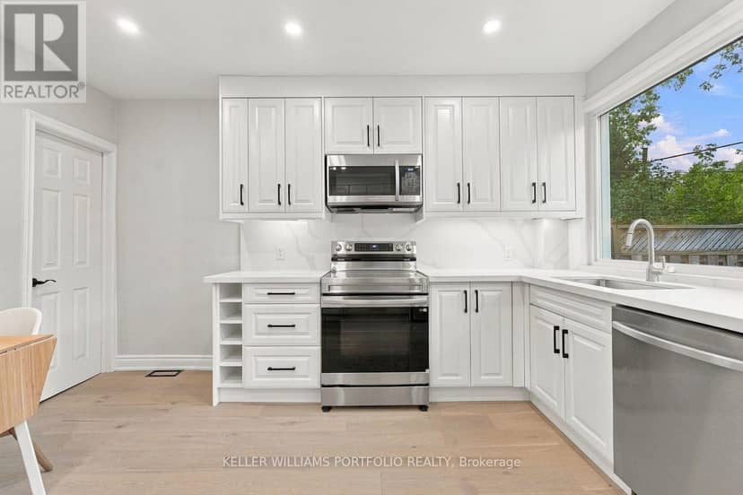 179 Oakcrest Avenue — photo 9 of 31
