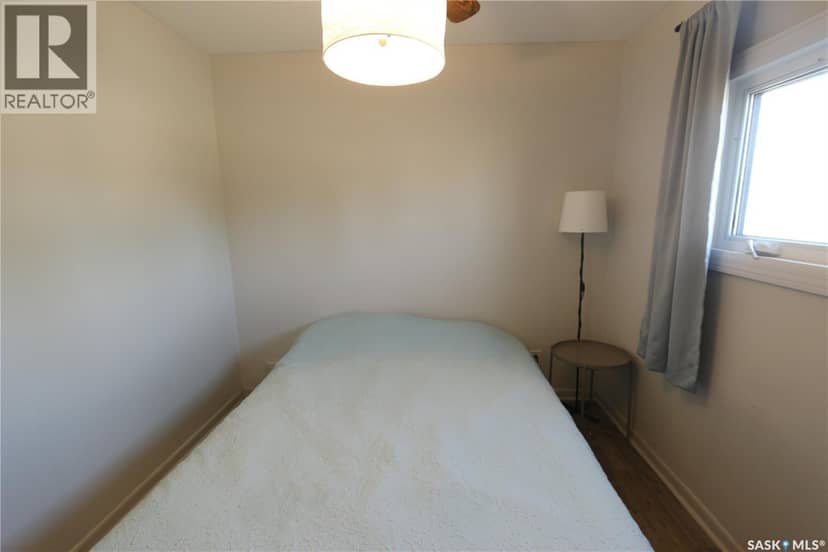903 Robinson STREET — photo 19 of 40