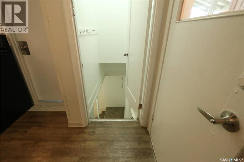 903 Robinson STREET — photo 25 of 40