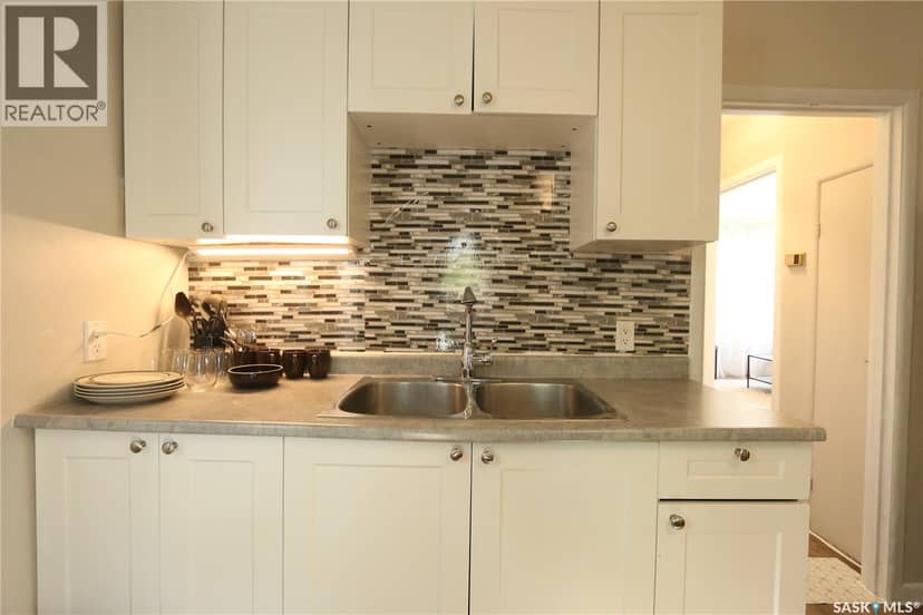 903 Robinson STREET — photo 10 of 40