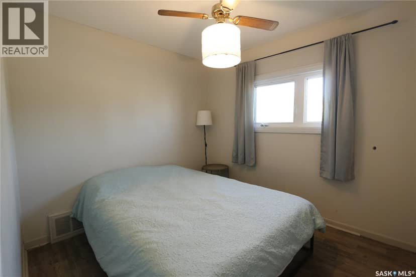 903 Robinson STREET — photo 15 of 40
