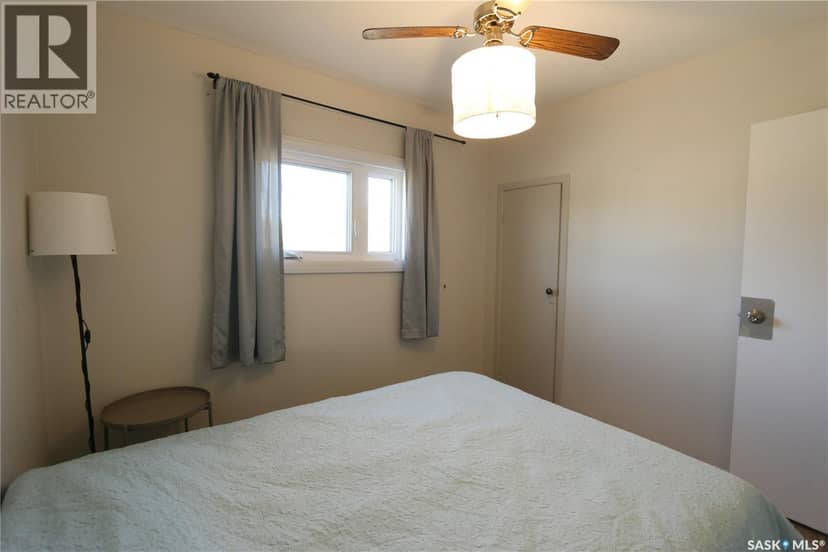 903 Robinson STREET — photo 16 of 40