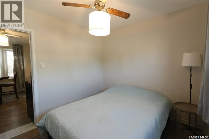 903 Robinson STREET — photo 18 of 40