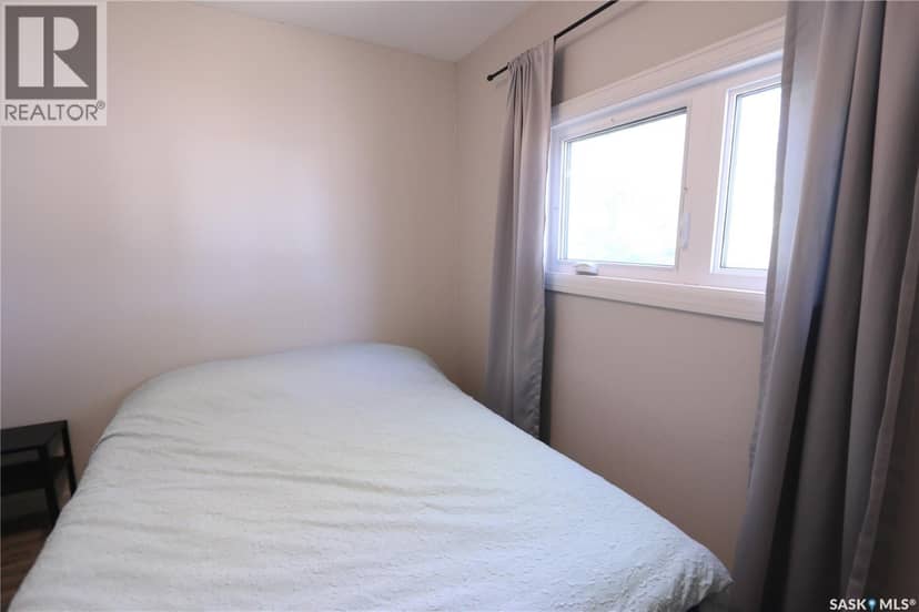 903 Robinson STREET — photo 24 of 40