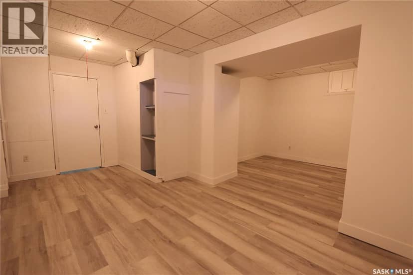 903 Robinson STREET — photo 30 of 40