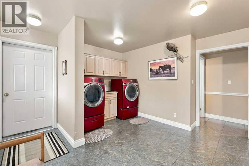 3000 35 Street — photo 15 of 36