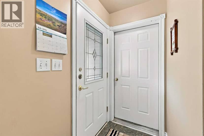 3000 35 Street — photo 18 of 36