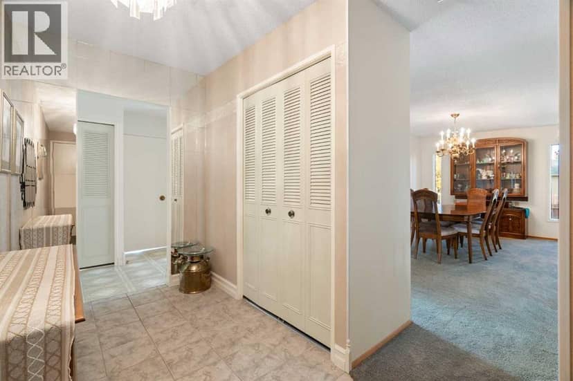 6807 Silverdale Road NW, Calgary, photo 4