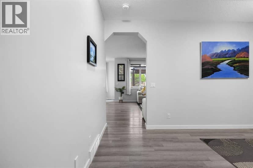 575 Evergreen Circle SW — photo 9 of 40