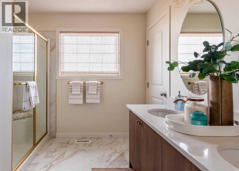 337 Rosemary Gardens SE — photo 11 of 14