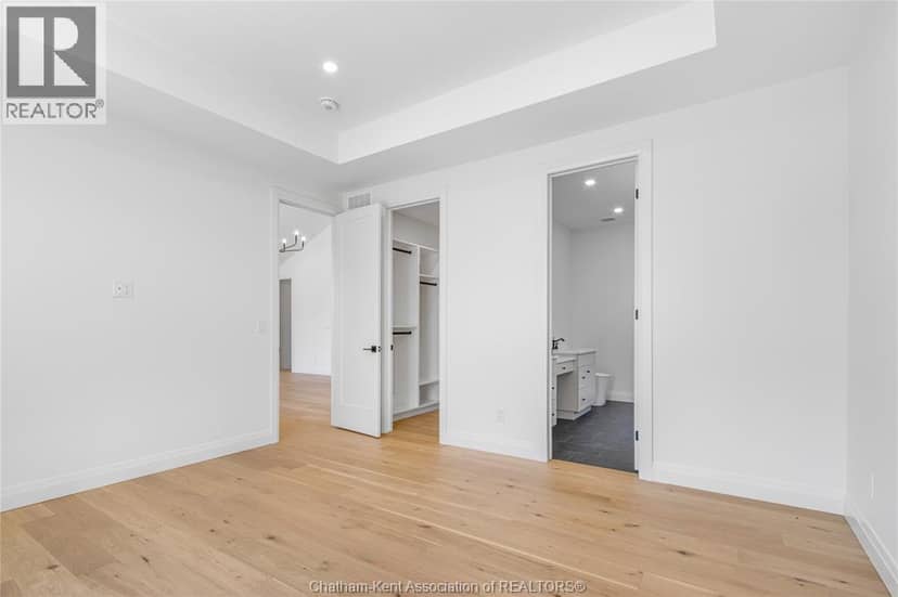 30 Rosewood Crescent — photo 21 of 40
