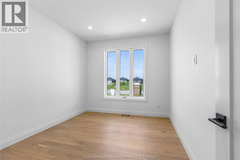 30 Rosewood Crescent — photo 26 of 40