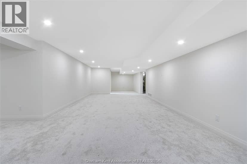 30 Rosewood Crescent — photo 33 of 40