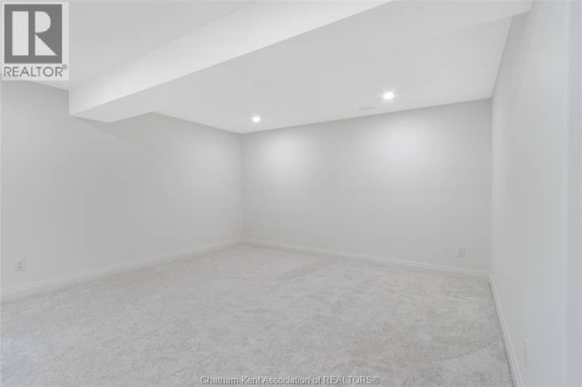 30 Rosewood Crescent — photo 35 of 40