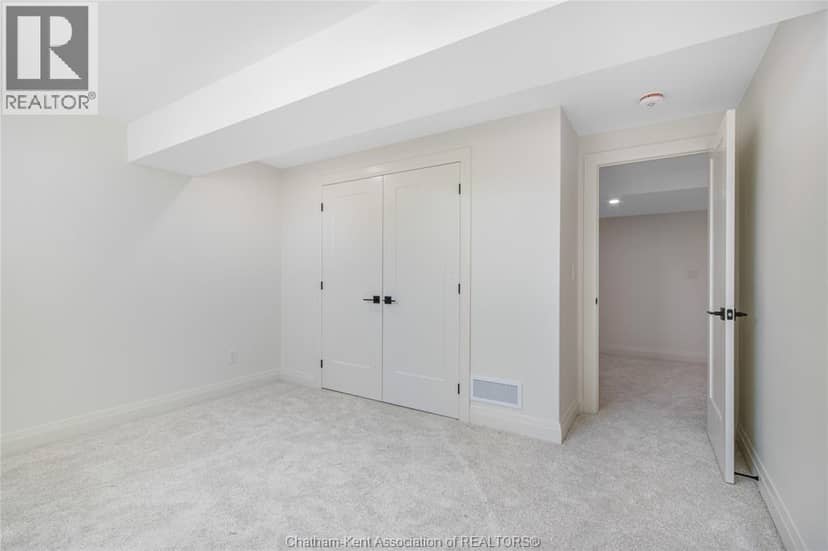 30 Rosewood Crescent — photo 38 of 40