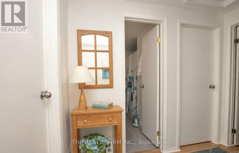 32 - 110 Deveron Crescent — photo 20 of 40