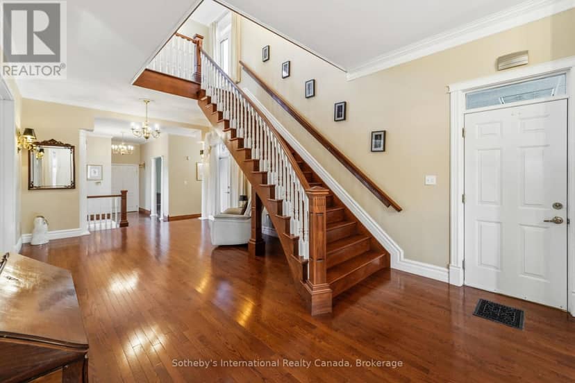 53 Peter Street — photo 15 of 40
