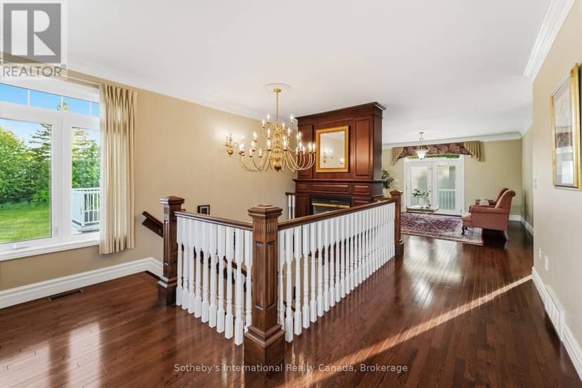 53 Peter Street — photo 22 of 40
