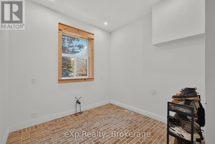 35 Toronto Road, Grey Highlands, photo 6