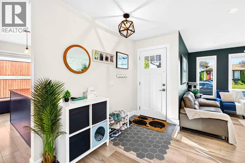 112 Carroll Crescent — photo 10 of 40
