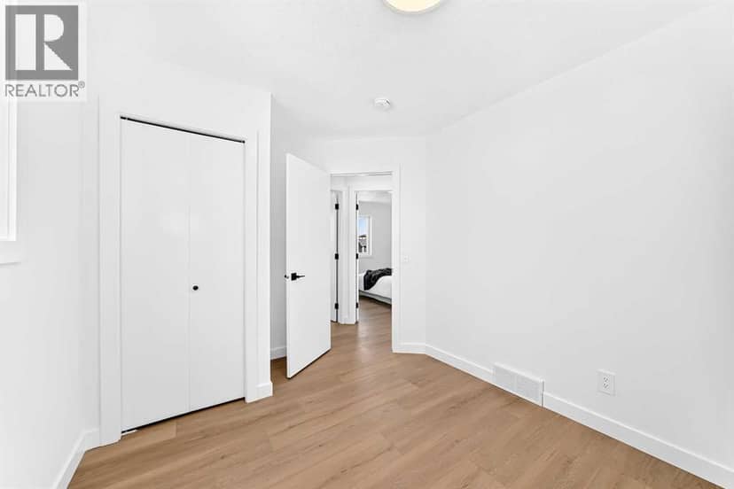68 Erin Park Drive SE — photo 18 of 40
