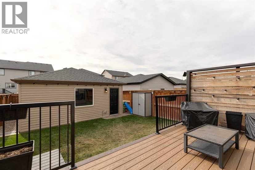 86 Hillcrest Close SW — photo 31 of 40