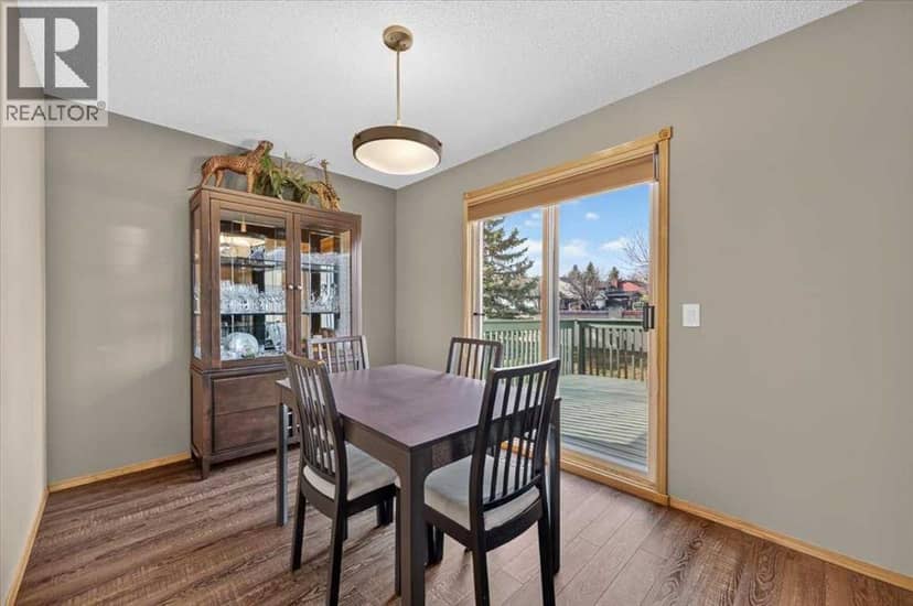 749 Sandringham Place NW — photo 11 of 40