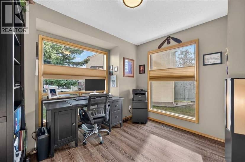 749 Sandringham Place NW — photo 19 of 40