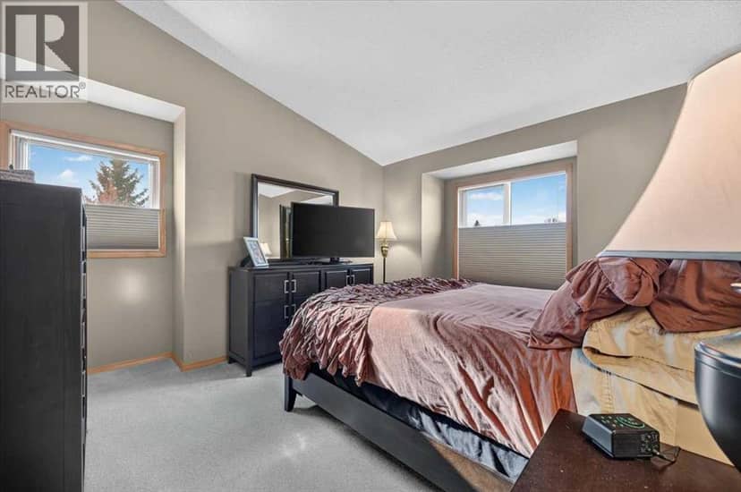 749 Sandringham Place NW — photo 24 of 40